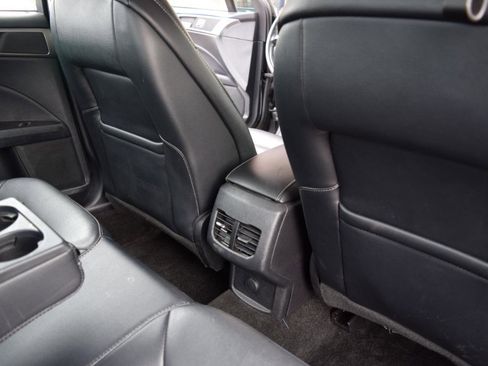 Used 2017 Ford Fusion SE w/ Fusion SE Technology Package image 36