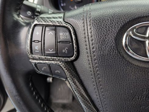 Used 2019 Toyota Highlander Limited image 23