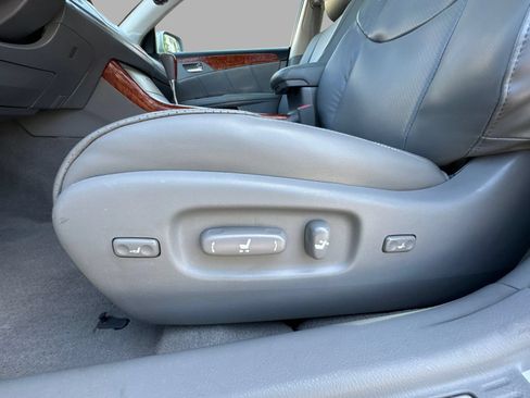 Used 2007 Toyota Avalon Limited FWD image 18