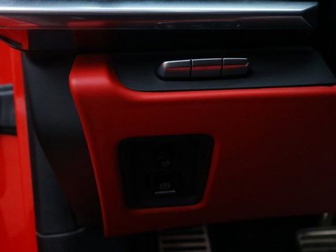 Used 2021 Chevrolet Corvette Stingray Premium Cpe w/ Z51 Performance Package image 35