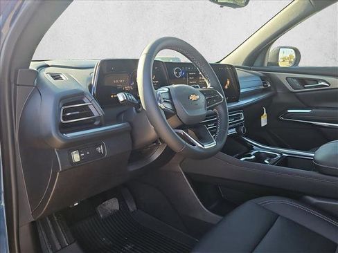 New 2026 Chevrolet Traverse LT w/ Sun and Wheel Package image 3