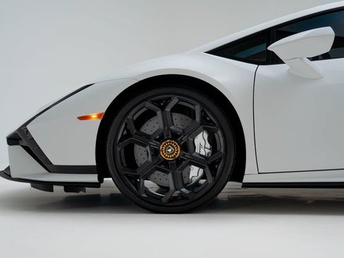 Used 2023 Lamborghini Huracan Tecnica RWD image 10