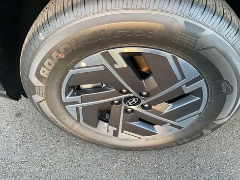 New 2026 Hyundai Tucson Blue SE image 27