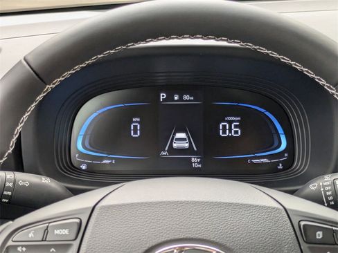 New 2025 Hyundai Venue Limited image 28