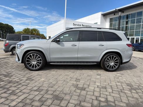 Used 2026 Mercedes-Benz GLS 580 4MATIC image 12