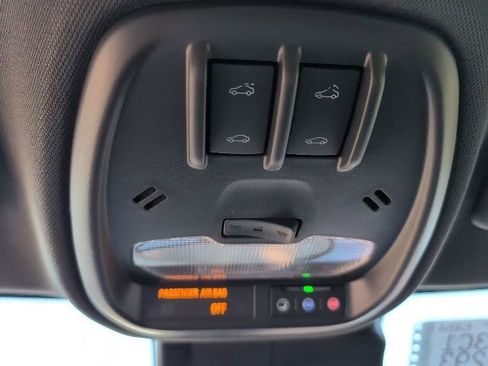 Used 2026 Chevrolet Trax RS w/ Sunroof Package image 24