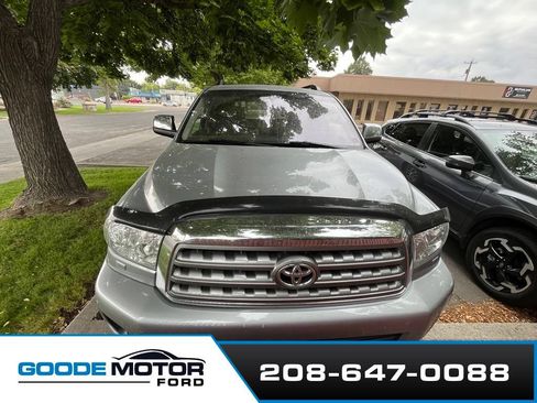 Used 2014 Toyota Sequoia Limited AWD/4WD image 2