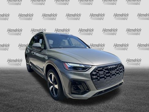 Used 2024 Audi Q5 2.0T Premium Plus w/ Premium Plus Package AWD/4WD image 2