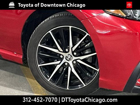 Used 2023 Toyota Camry SE FWD image 2