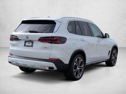 Used 2026 BMW X5 xDrive40i w/ Climate Comfort Package AWD/4WD image 2