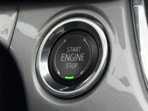 Certified 2025 Chevrolet Trax LT image 19