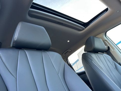 Used 2025 Acura ADX FWD image 19