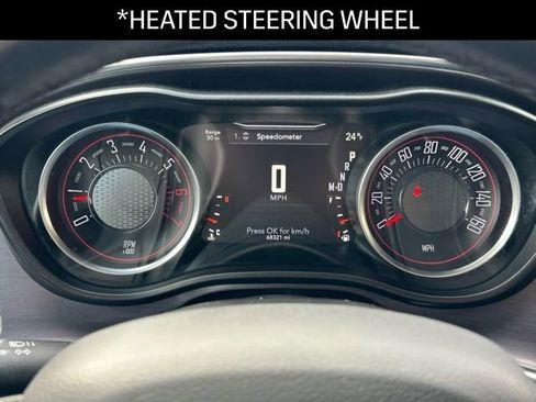 Used 2016 Dodge Challenger R/T w/ Driver Convenience Group image 8