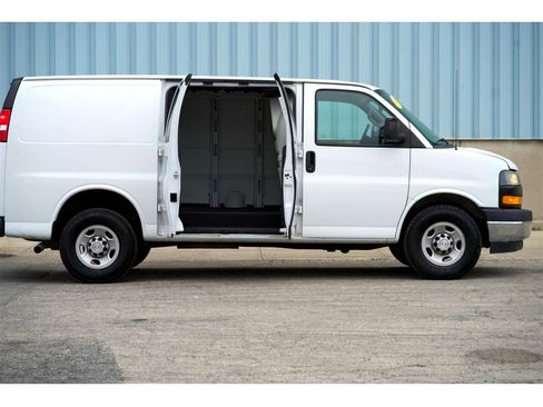 Used 2019 Chevrolet Express 2500 w/ Driver Convenience Package RWD image 17