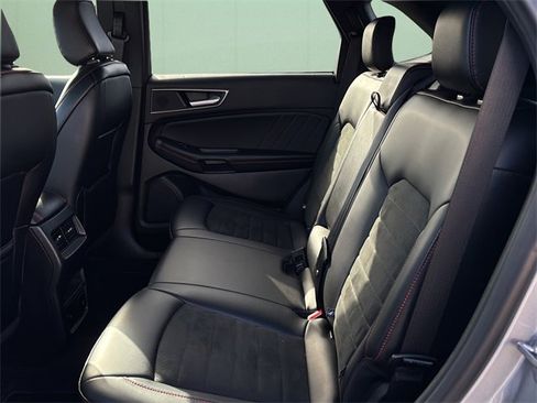 Used 2024 Ford Edge ST-Line image 20