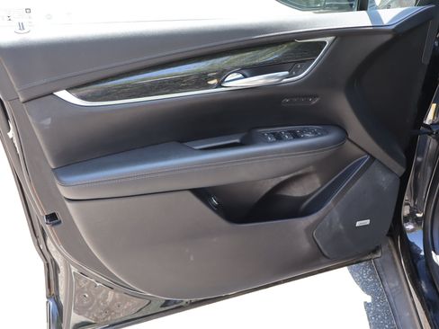 Used 2021 Cadillac XT5 Premium Luxury FWD image 13