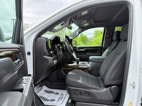 Used 2025 GMC Sierra 1500 Elevation w/ Preferred Package AWD/4WD image 19