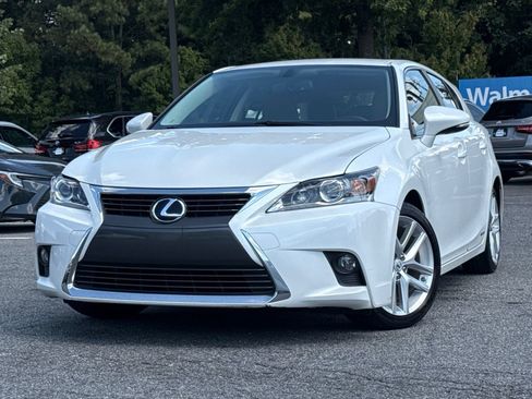 Used 2017 Lexus CT 200h w/ Accessory Package 2 FWD image 1