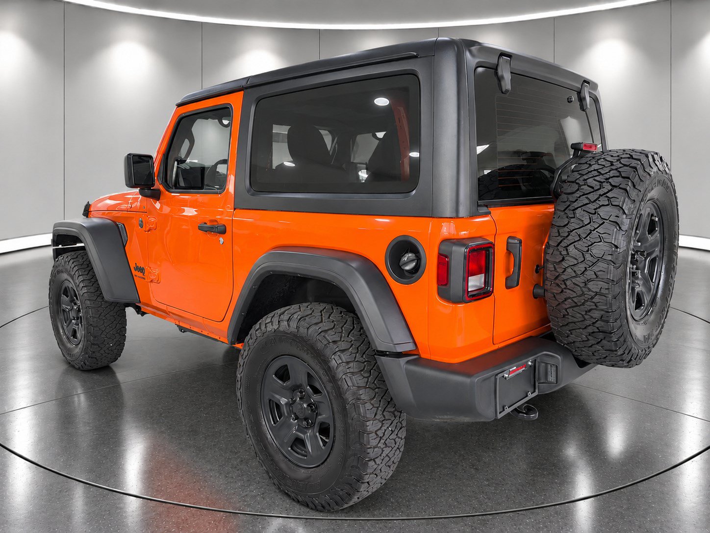 Used 2025 Jeep Wrangler Sport AWD/4WD image 6