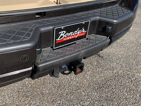 Used 2015 Nissan Armada SL w/ Moonroof Package image 12