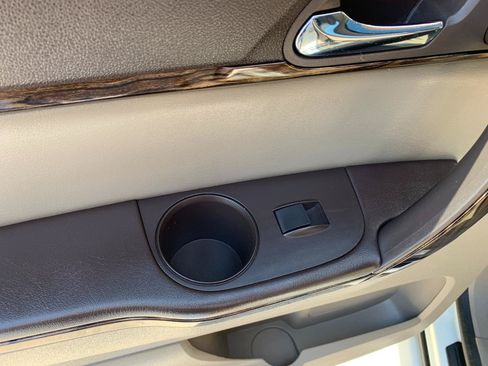 Used 2015 GMC Acadia Denali FWD image 29