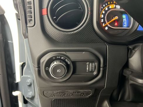 Used 2026 Jeep Wrangler Unlimited Rubicon 392 w/ Quick Order Package 27X Moab AWD/4WD image 19
