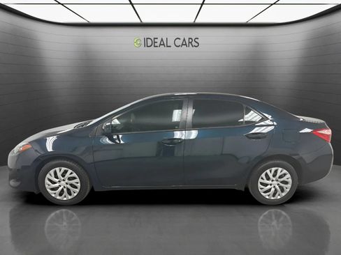 Used 2017 Toyota Corolla LE w/ Carpet Mat Package (TMS) FWD image 8