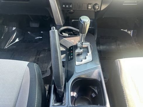 Used 2016 Toyota RAV4 XLE AWD/4WD image 22