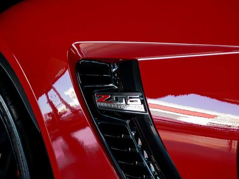 Used 2015 Chevrolet Corvette Z06 w/ 3LZ Preferred Equipment Group image 53