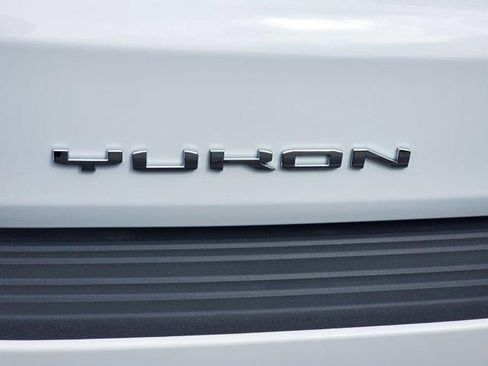 New 2026 GMC Yukon XL Elevation image 5