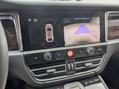 New 2026 Porsche Macan image 20