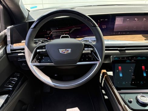 New 2026 Cadillac Escalade Platinum Sport AWD/4WD image 21