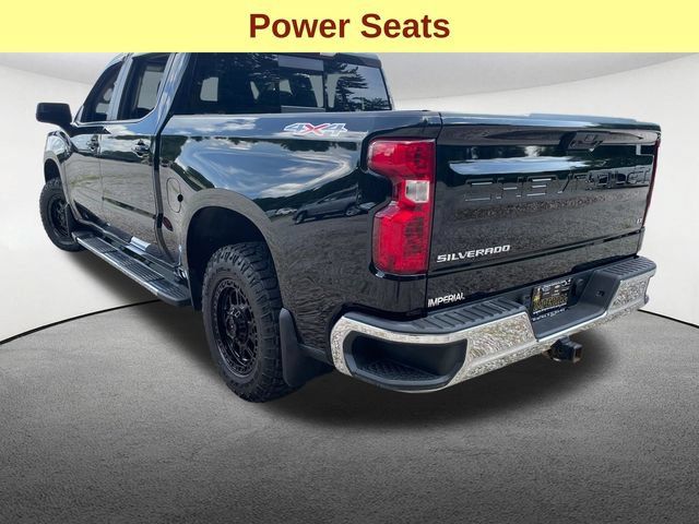 Used 2022 Chevrolet Silverado 1500 LT w/ Convenience Package II AWD/4WD image 9