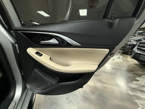 Used 2019 INFINITI QX30 w/ Cargo Package image 13