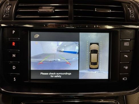 Used 2018 Lincoln Continental Reserve AWD/4WD image 26
