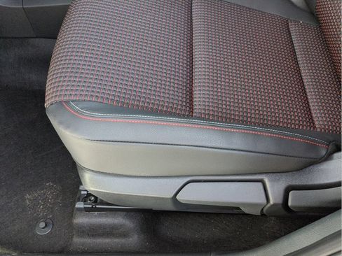 Certified 2025 Nissan Kicks SR AWD/4WD image 25