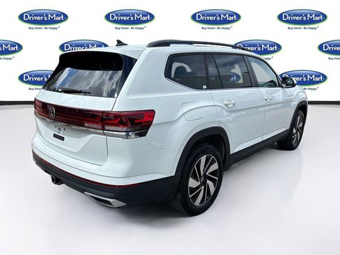 Used 2025 Volkswagen Atlas SE FWD image 7