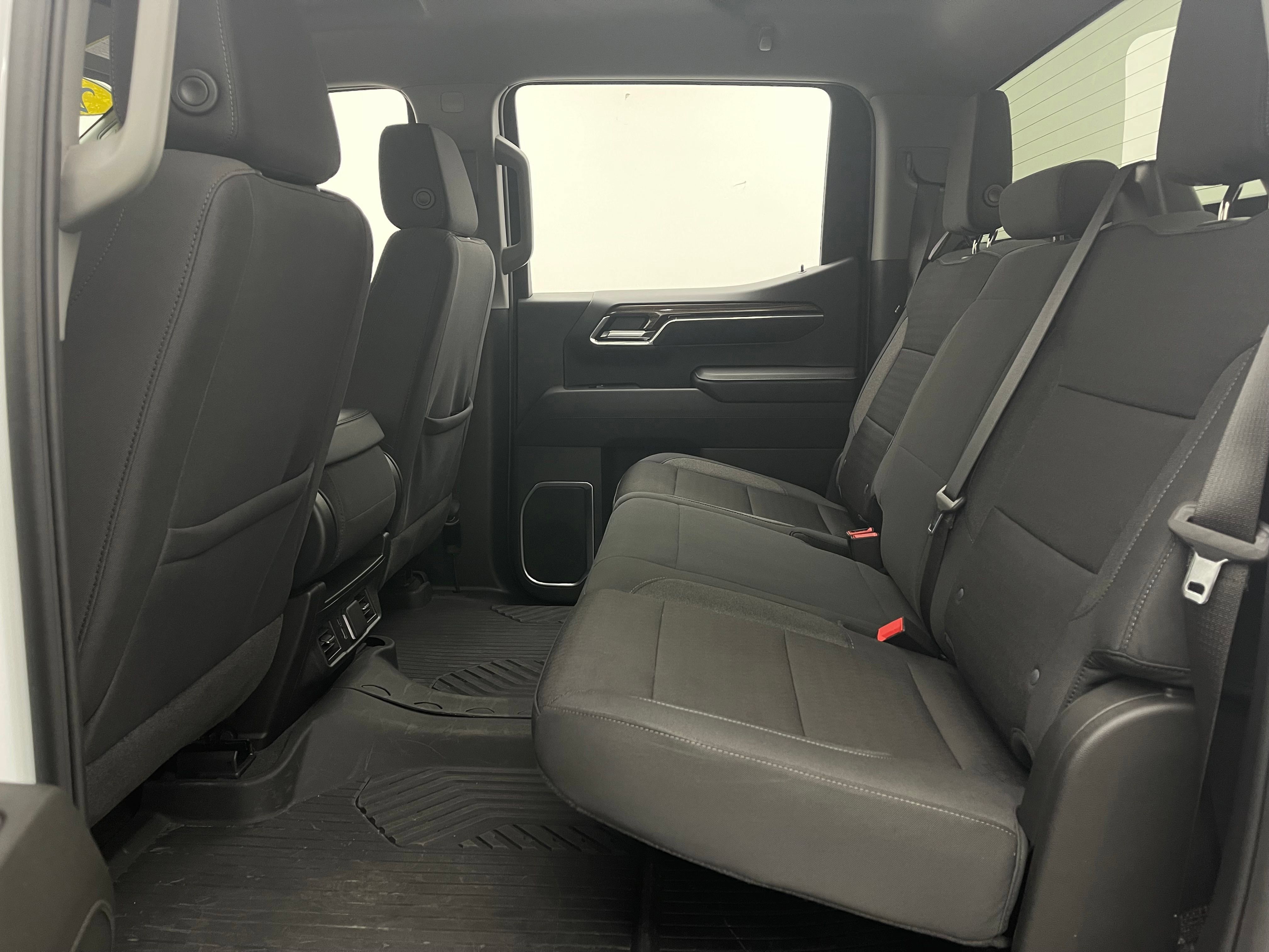 Used 2024 Chevrolet Silverado 1500 RST AWD/4WD image 38