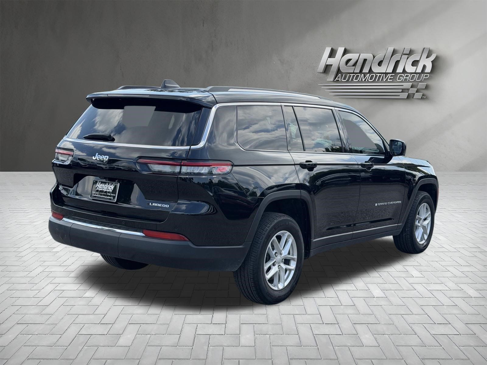 Used 2022 Jeep Grand Cherokee L Laredo w/ Luxury Tech Group I RWD image 10