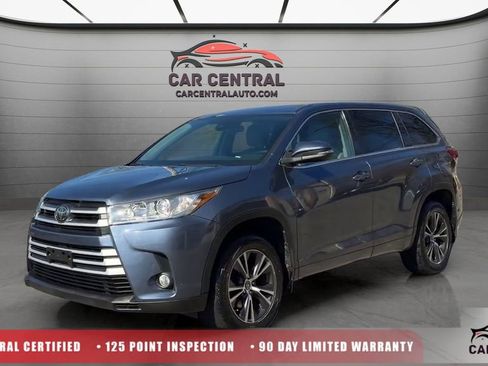 Used 2018 Toyota Highlander Plus AWD/4WD image 1