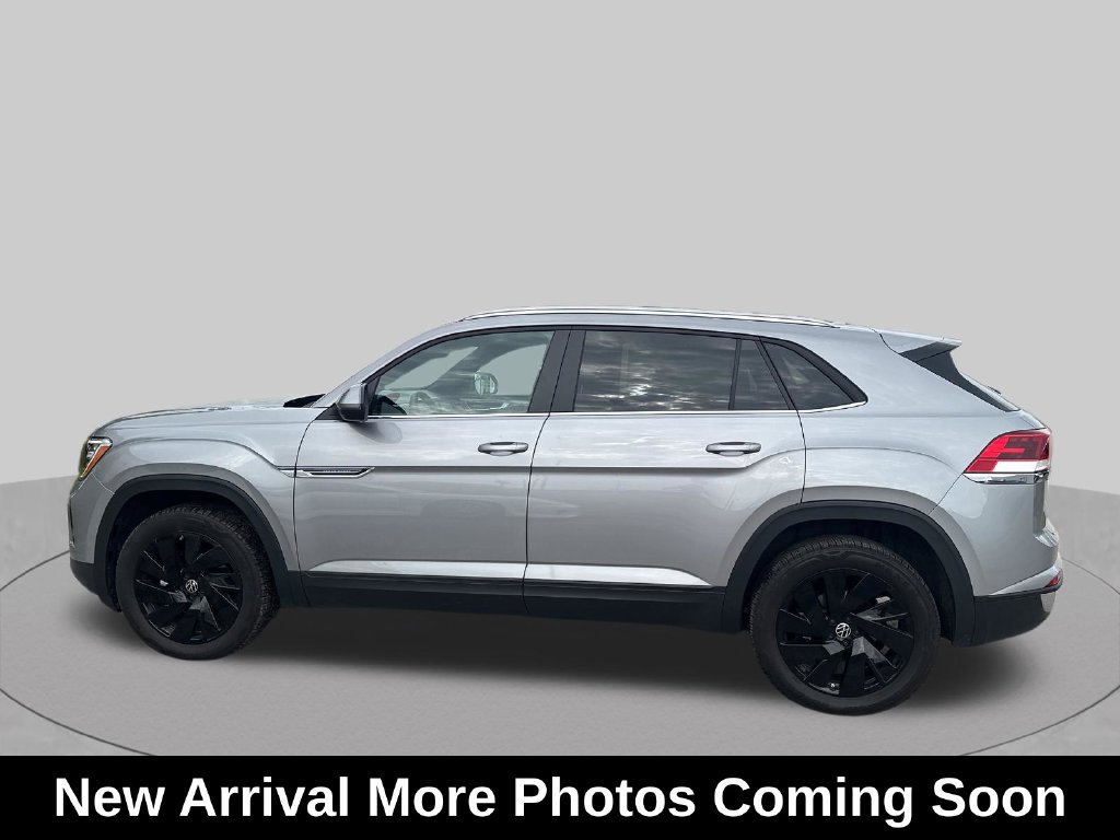 Used 2025 Volkswagen Atlas Cross Sport SE w/ Panoramic Sunroof Package AWD/4WD image 3