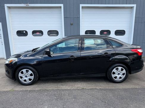 Used 2013 Ford Focus S FWD image 7