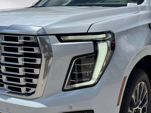New 2026 GMC Yukon Denali w/ Sun & Power Step Package AWD/4WD image 3