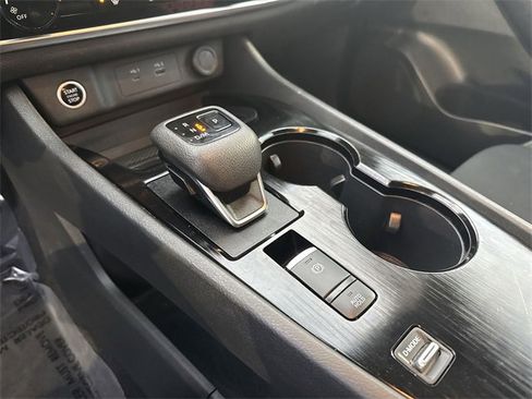 Certified 2023 Nissan Rogue S image 19