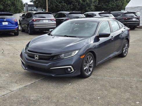 Used 2021 Honda Civic EX image 2