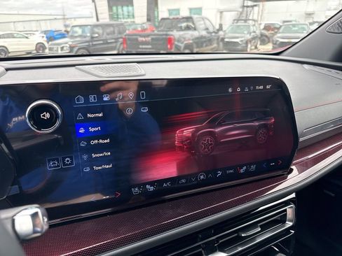 New 2026 Chevrolet Traverse RS image 28