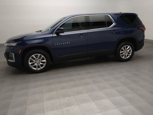 Used 2022 Chevrolet Traverse LS FWD image 2