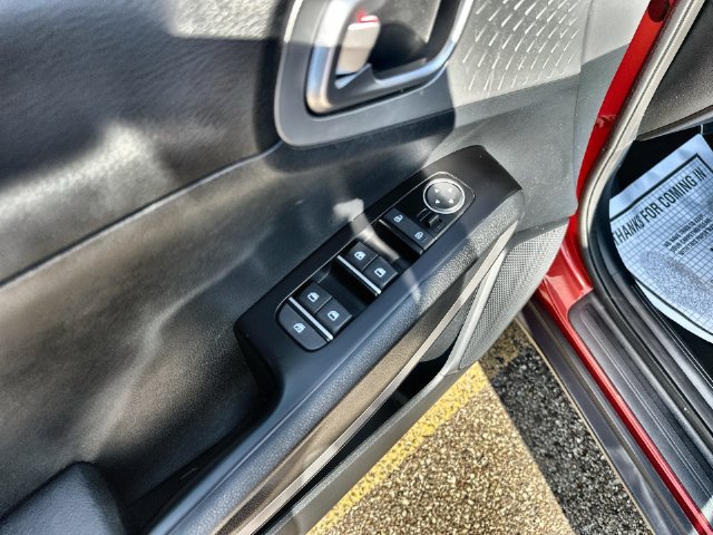 Used 2023 Kia Soul LX w/ LX Technology Package FWD image 24