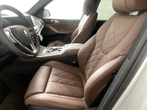Certified 2024 BMW X5 xDrive40i w/ Premium Package image 9