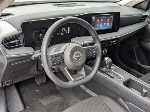 New 2025 Nissan Kicks S image 3